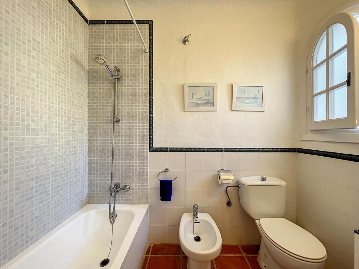 P98 - Bonito Apartamento Sobre El Mar Форнельс Екстер'єр фото