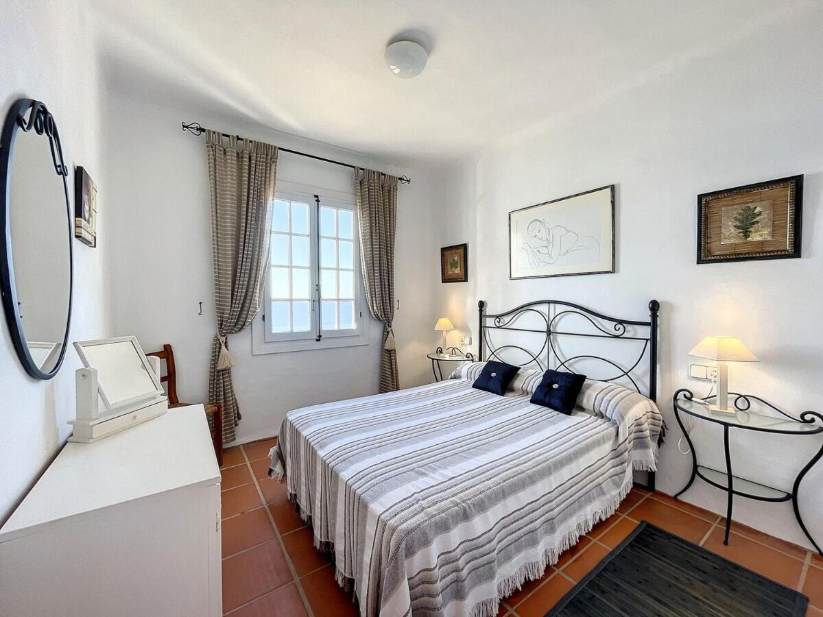 P98 - Bonito Apartamento Sobre El Mar Форнельс Екстер'єр фото