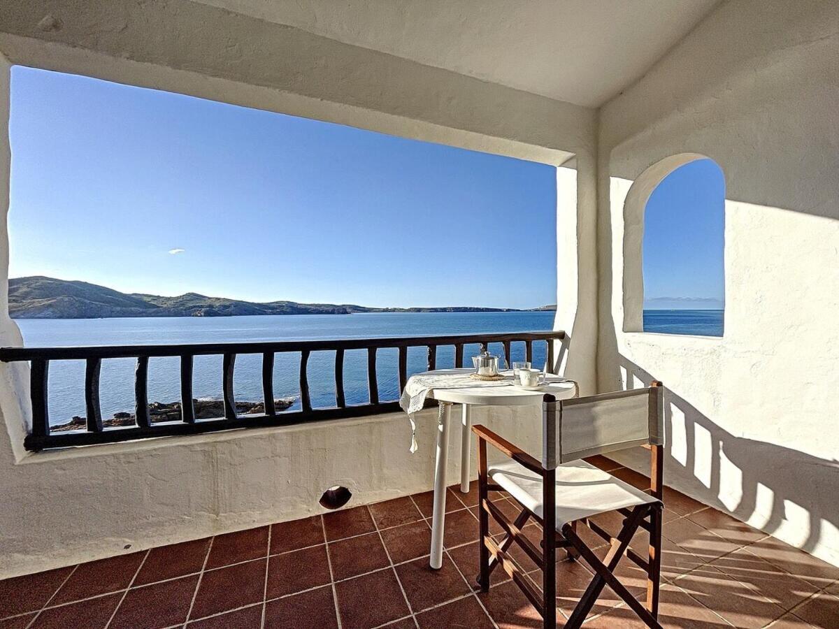 P98 - Bonito Apartamento Sobre El Mar Форнельс Екстер'єр фото